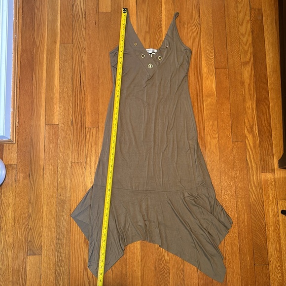 NWT Vertigo Paris dress with asymmetrical hem and jewel detail at neck - Picture 14 of 15